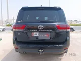 تويوتا لاند كروزر جي إكس 2025